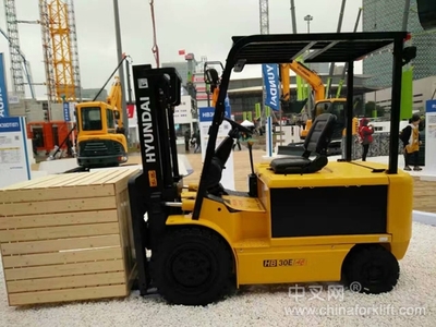 bauma China 2016(上海宝马展)工程机械行业盛会今日开幕